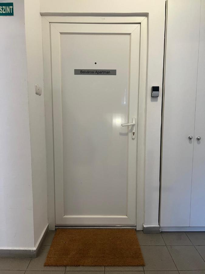 Belvarosi Apartman Eger Exterior foto