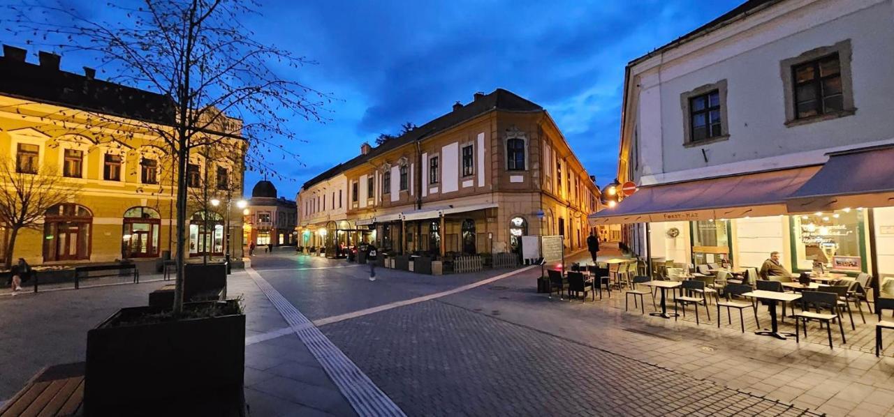 Belvarosi Apartman Eger Exterior foto